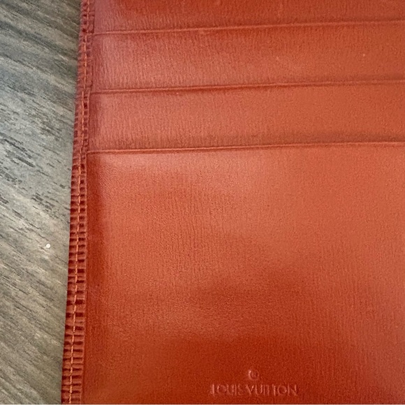 Louis Vuitton Epi Long Wallet - Picture 3 of 6